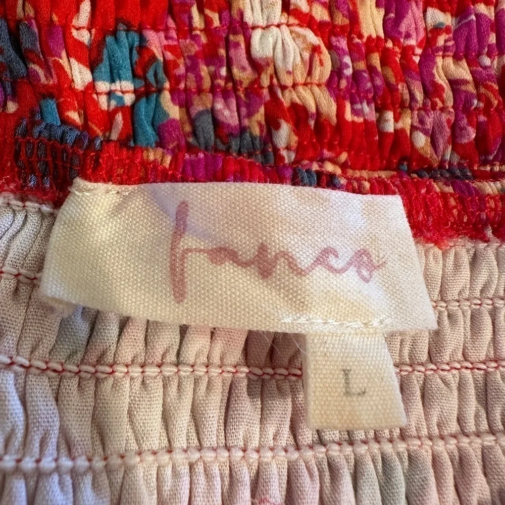 FANCO, RED FLORAL PRINT CROP TOP. ADJUSTABLE STRAPS. 100% POLYESTER, SIZE L - Picture 6 of 7